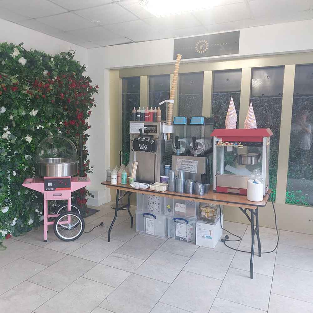 EVERYTHING – Slush, Ice Cream, Popcorn, Candyfloss, Hotdog, Chocolate Fountain